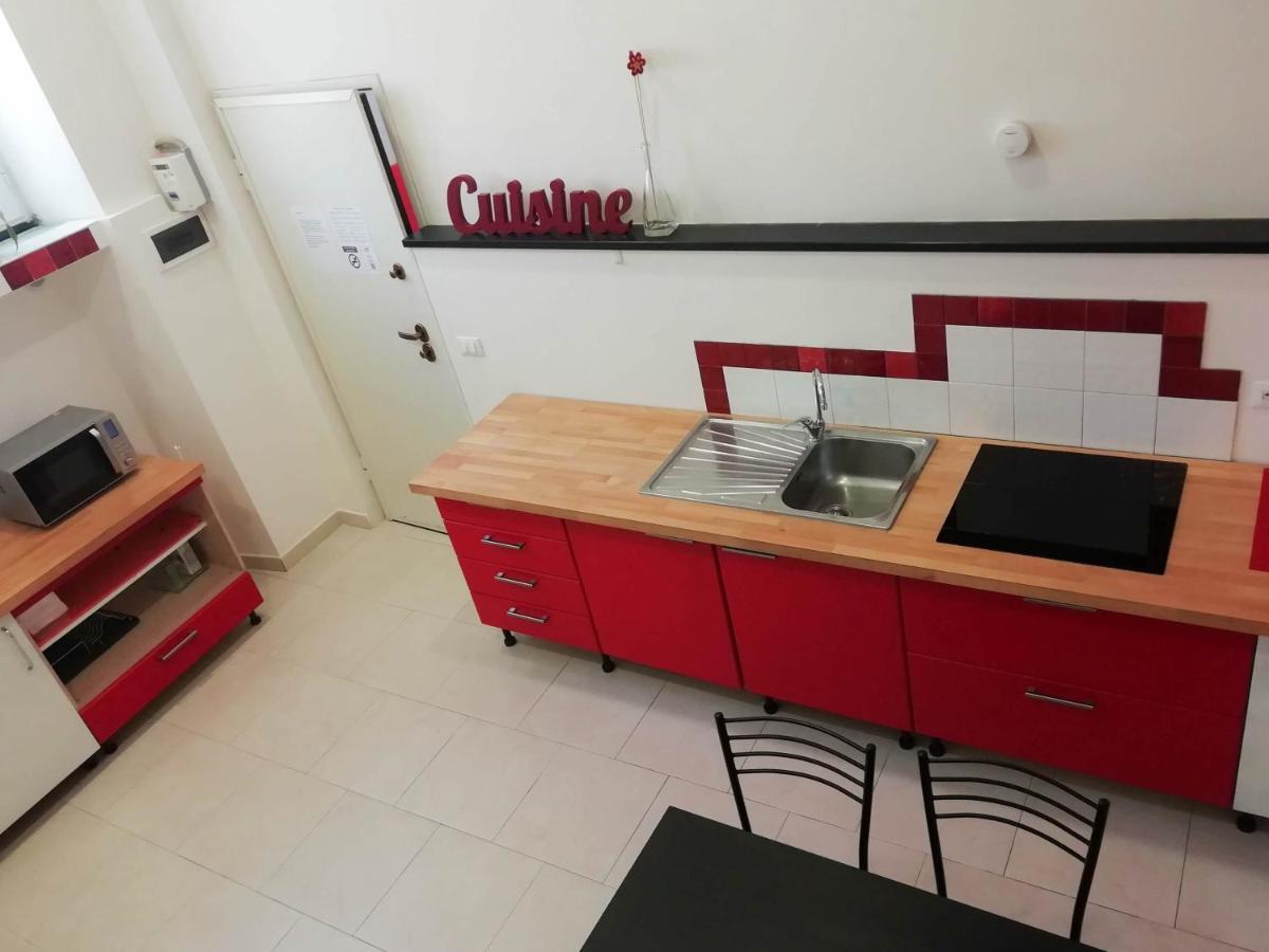 Appartamento Indipendente A Due Passi Dal Centro Savona Ngoại thất bức ảnh